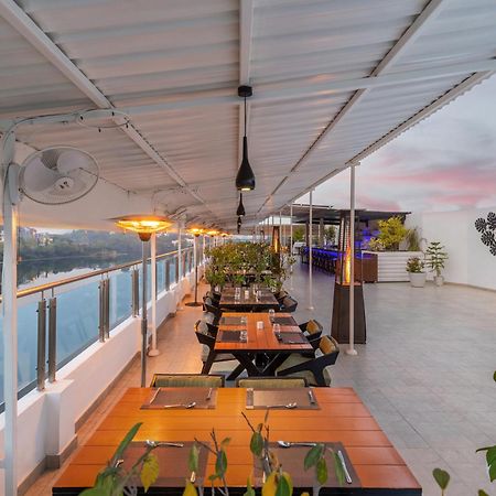 Rajdarshan - A Lake View Hotel in Udaipur Bagian luar foto