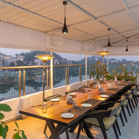 Rajdarshan - A Lake View Hotel in Udaipur Bagian luar foto