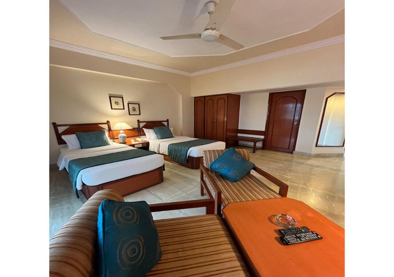 Rajdarshan - A Lake View Hotel in Udaipur Bagian luar foto