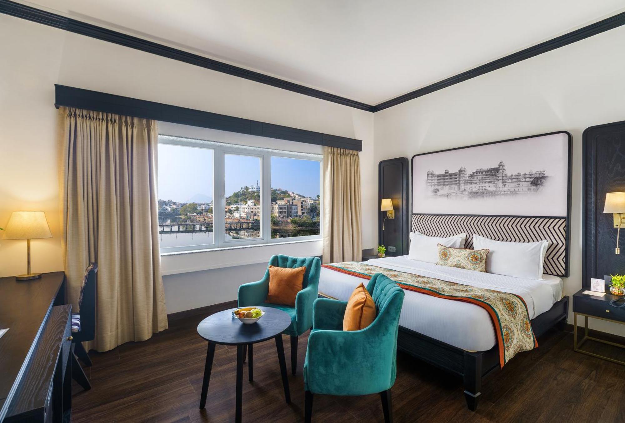 Rajdarshan - A Lake View Hotel in Udaipur Bagian luar foto