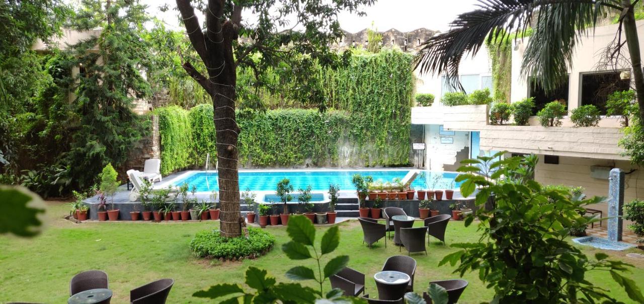 Rajdarshan - A Lake View Hotel in Udaipur Bagian luar foto