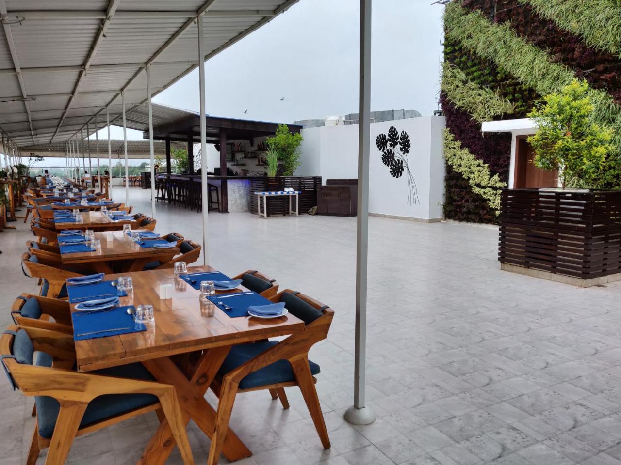 Rajdarshan - A Lake View Hotel in Udaipur Bagian luar foto